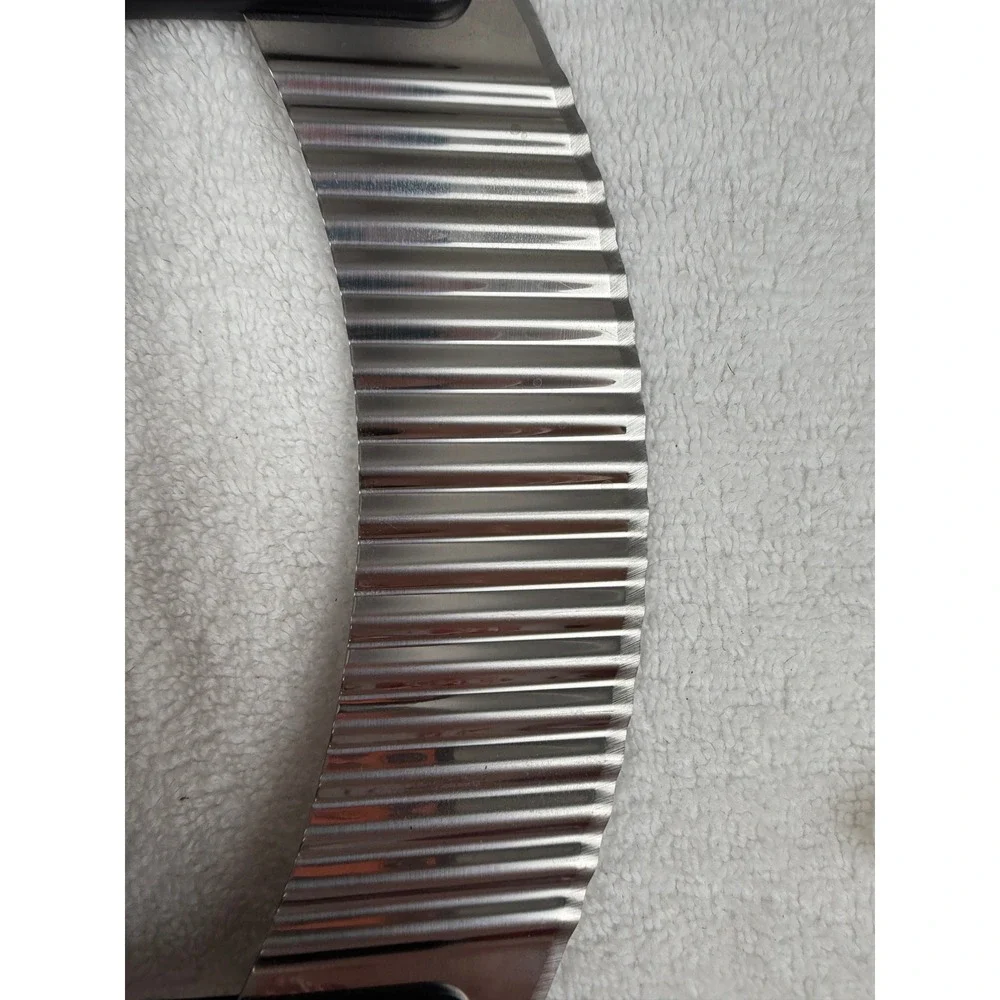 Pampered Chef Crinkle Cutter Stainless Steel Wavy Blade Vegetable Slicer 1089